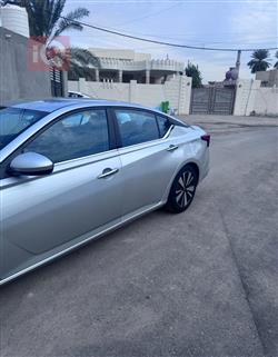 نيسان ألتيما